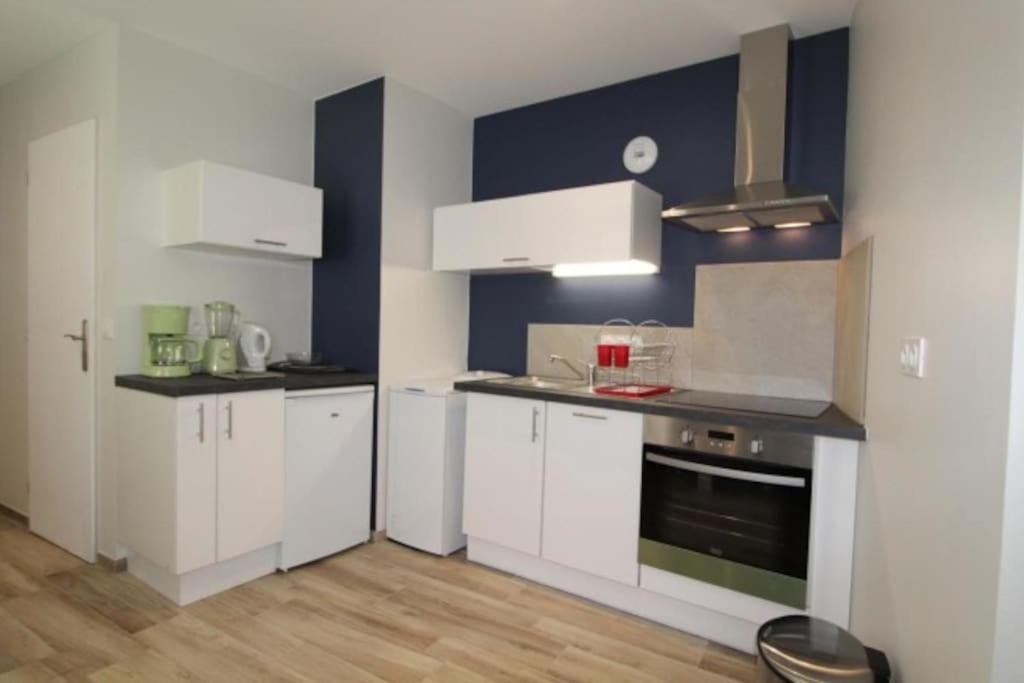 Petit Appartement Confortable Châteaubourg Kültér fotó