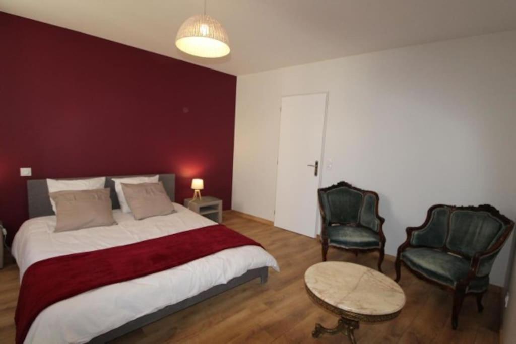 Petit Appartement Confortable Châteaubourg Kültér fotó